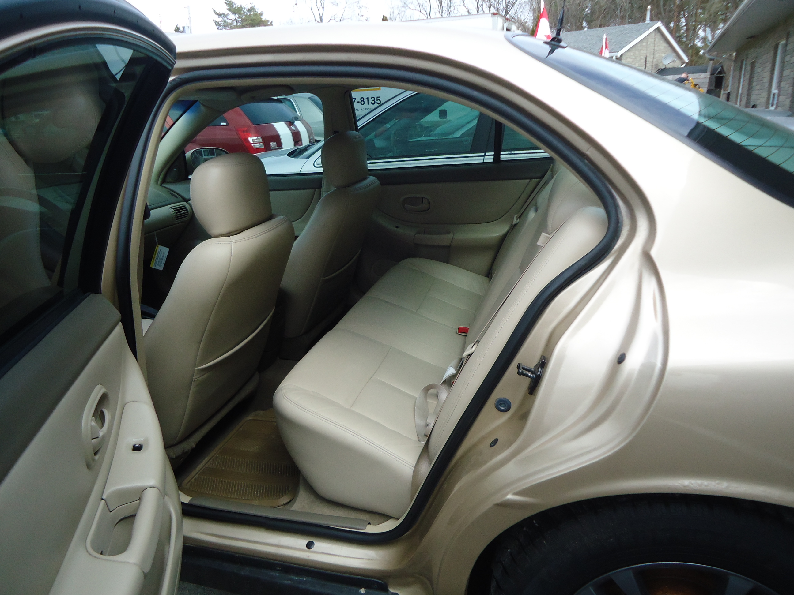 2002 Olds Intrigue Interior Bob Currie Auto Sales