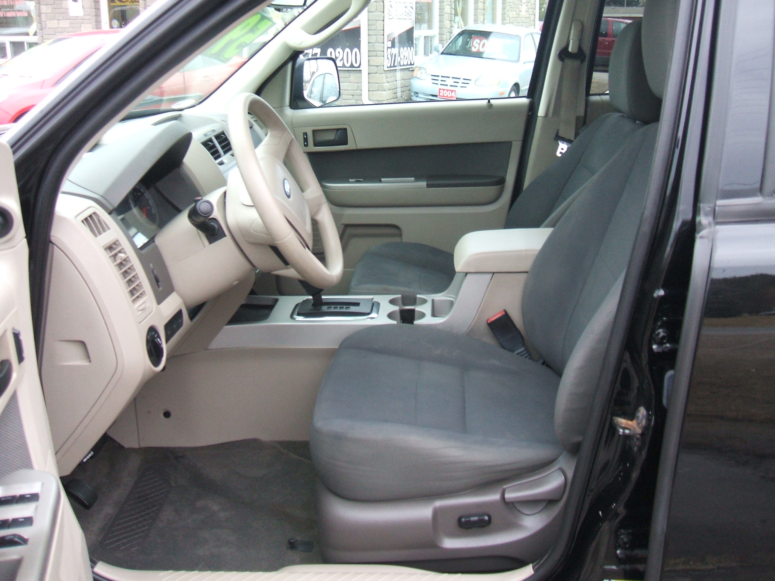 2009 Ford Escape Xlt 4x4 Interior 4 Bob Currie Auto Sales