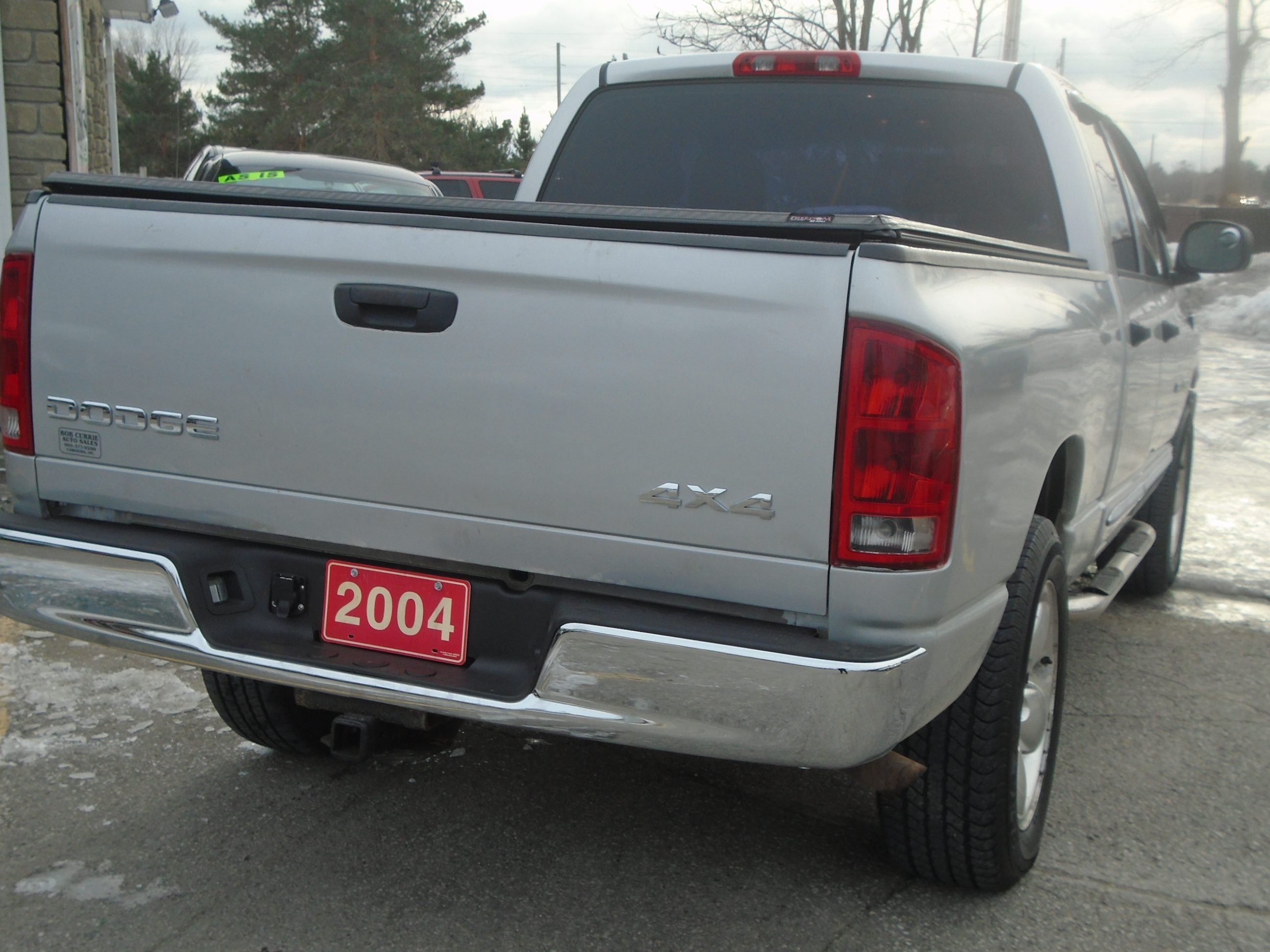 2004 Dodge Ram Crew Cab Tonneau Cover 3 Bob Currie Auto Sales