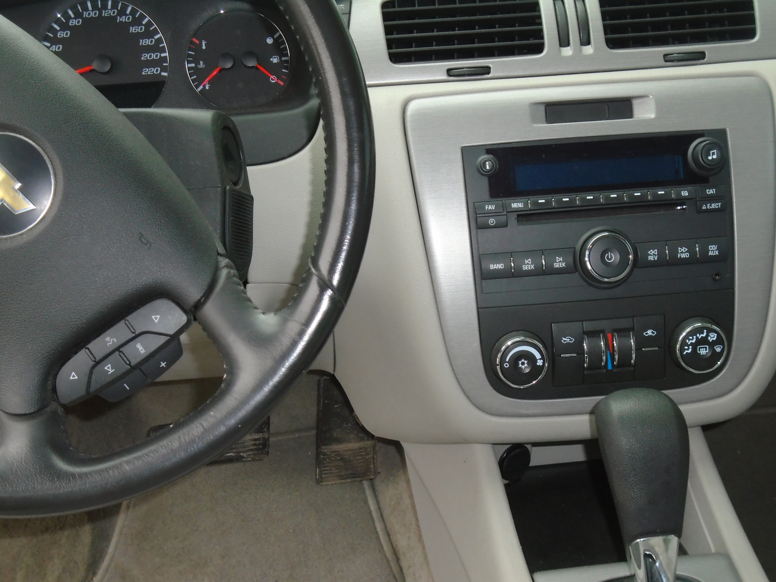 2006 Chev Impala Interior 1 Bob Currie Auto Sales