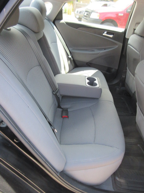 2011 Hyundai Sonata Interior 4 Bob Currie Auto Sales