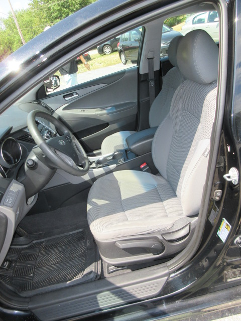 2011 Hyundai Sonata Interior Bob Currie Auto Sales