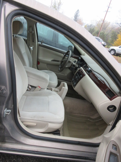 2007 Chev Impala Interior 2 Bob Currie Auto Sales