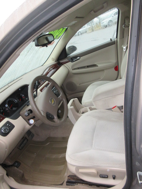 2007 Chev Impala Interior 3 Bob Currie Auto Sales