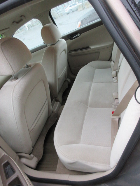 2007 Chev Impala Interior 4 Bob Currie Auto Sales