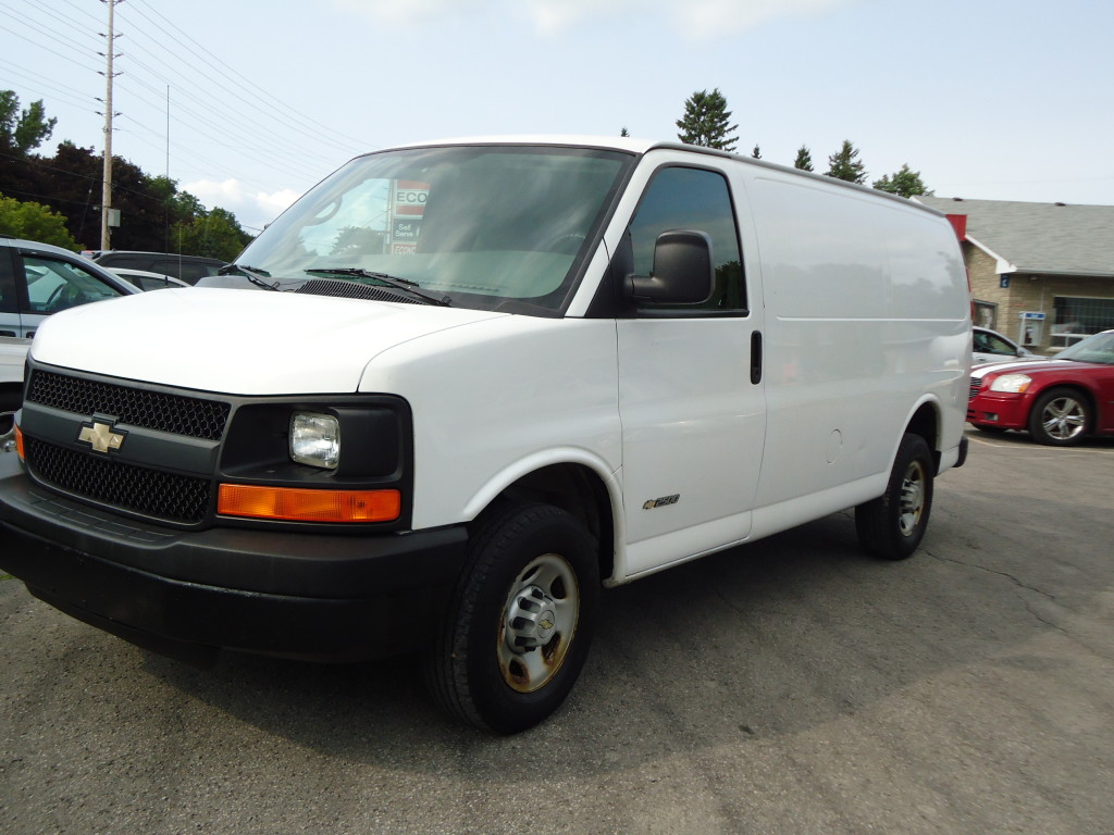 2006 CHEVROLET EXPRESS VAN | Bob Currie Auto Sales